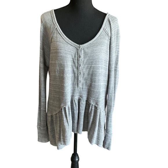 We The Free by Free People Gray Peplum Thermal Top Size XS - Picture 2 of 10